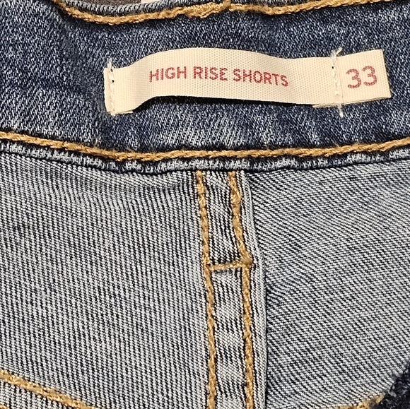 Levi's Original High-Rise Raw Hem Jean Shorts - Picture 6 of 9
